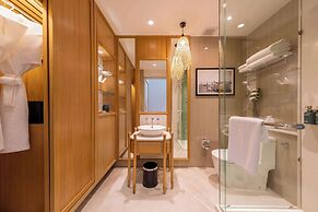 OUTRIGGER Surin Beach Resort