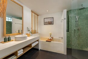 OUTRIGGER Surin Beach Resort