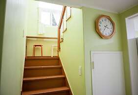 Hans House