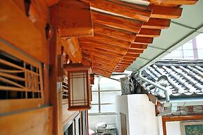 Go Woon Dang Hanok Guest House