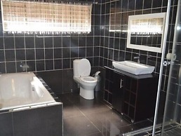 N4 Guest Lodge