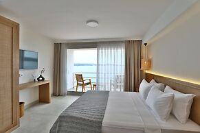 Lavinya Otel