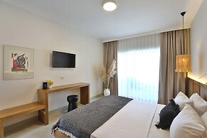 Lavinya Otel