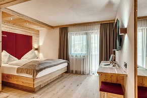 Hotel Alpenstolz