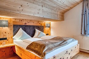 Hotel Alpenstolz