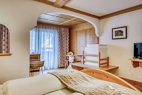 Hotel Alpenstolz