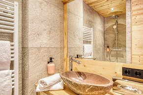 Hotel Alpenstolz