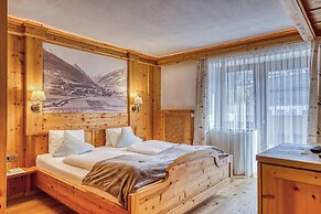Hotel Alpenstolz