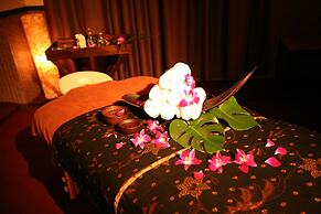 Hotel and Spa Lotus Modern – Adults Only