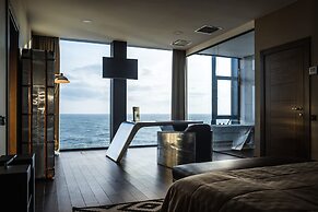M1 Club Hotel