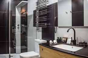 M1 Club Hotel