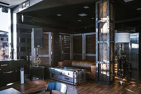M1 Club Hotel