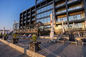 M1 Club Hotel