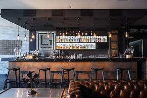 M1 Club Hotel