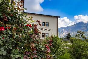 Anavasi Mountain Resort