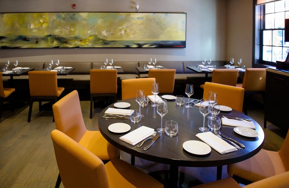 124 on Queen Hotel & Spa