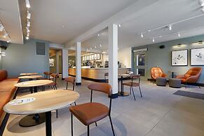 124 on Queen Hotel & Spa
