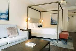 124 on Queen Hotel & Spa