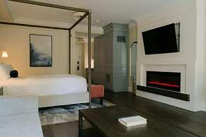 124 on Queen Hotel & Spa