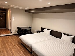 Reftel Osaka Itami Airport Hotel