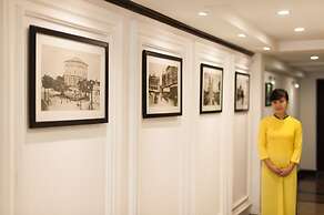 Le Foyer Hotel