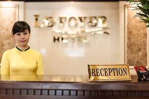 Le Foyer Hotel