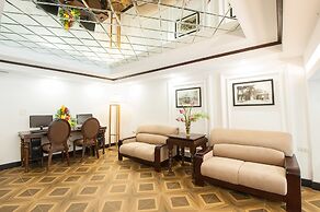 Le Foyer Hotel