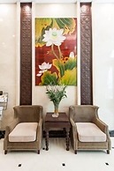 Le Foyer Hotel