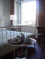 B&B Gens Julia