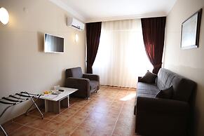 Comet De Luxe Hotel