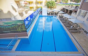 Comet De Luxe Hotel