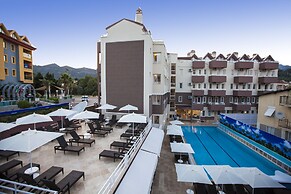 Comet De Luxe Hotel