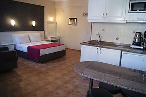 Comet De Luxe Hotel