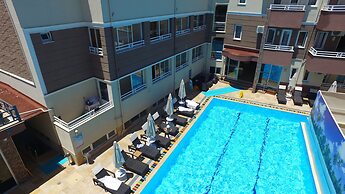 Comet De Luxe Hotel