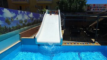 Comet De Luxe Hotel