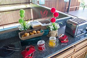 Kroque Boutique & Bistro