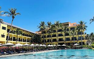Hon Rom Central Beach Resort