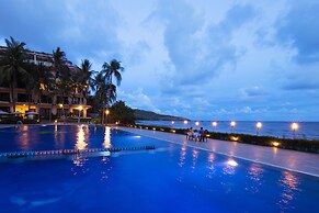 Hon Rom Central Beach Resort