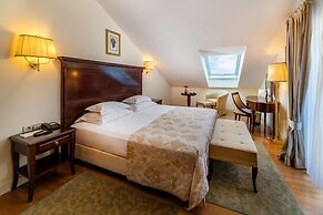 Hotel President Solin
