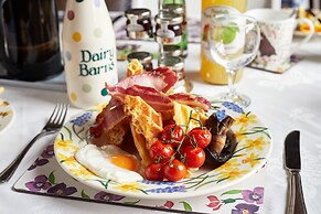 The Dairy Barns