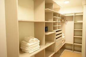 Syrah Suites