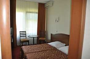 Yug Hotel