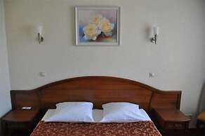Yug Hotel