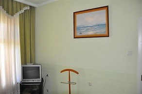 Yug Hotel