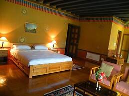 Olathang Hotel