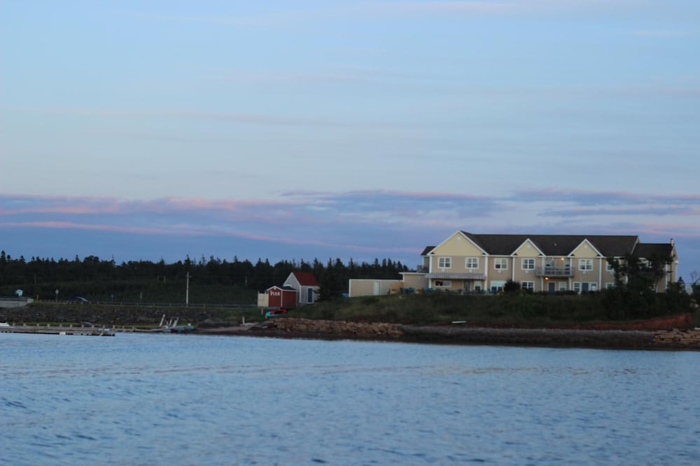 Inn at the Pier