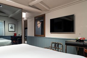 The Glam Boutique Hotel & Apt