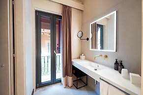 The Glam Boutique Hotel & Apt