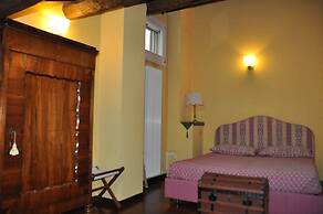 Piazza Nova Guest House