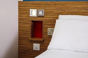 go2 Dundee Camperdown Hotel